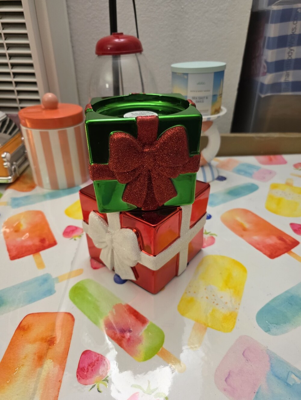 Bath & Body Works Red & Green Gift Box Holiday Candle Holder Decor NEW RARE